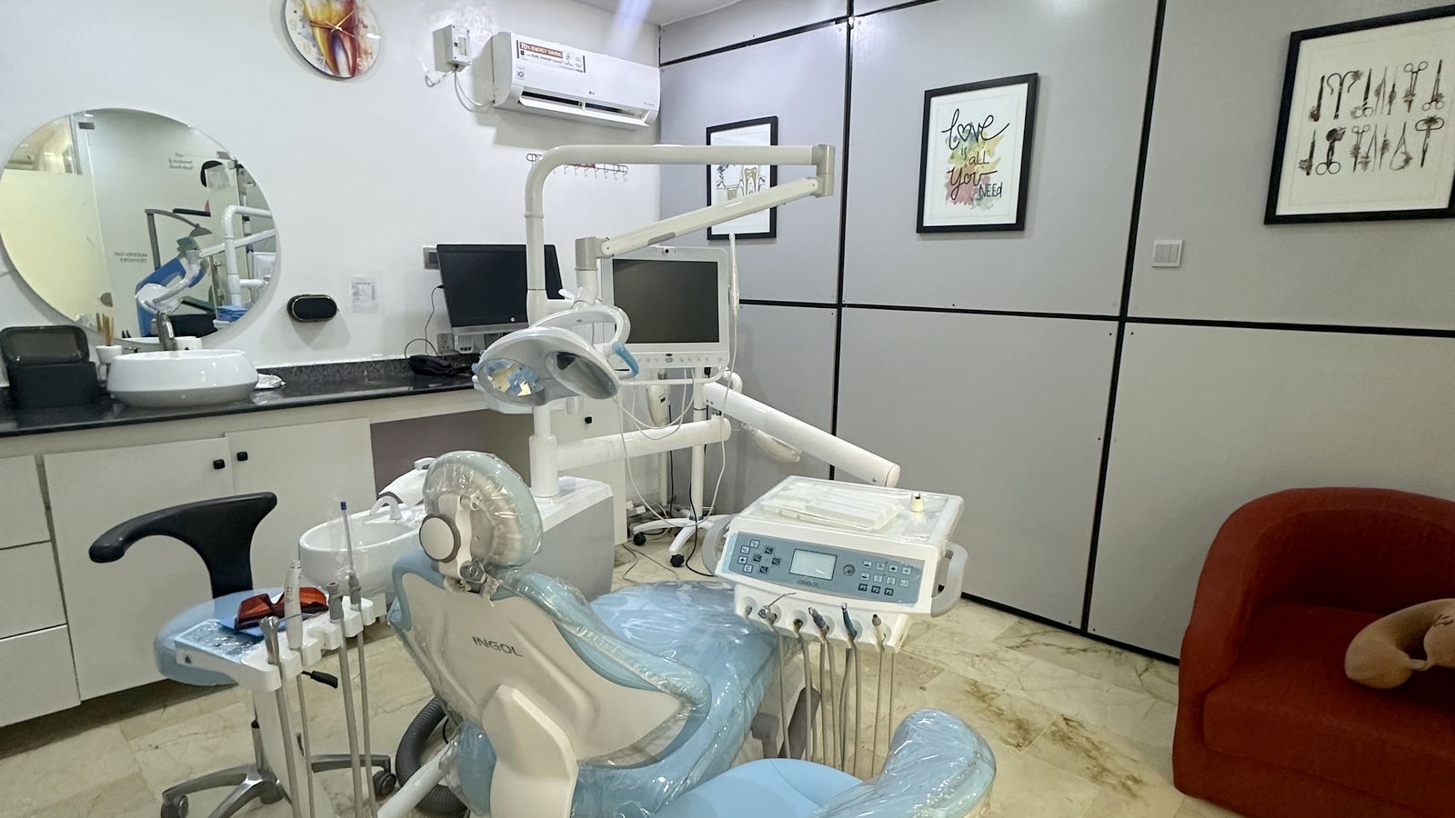 A Glaze surgery set up for gum treatment
